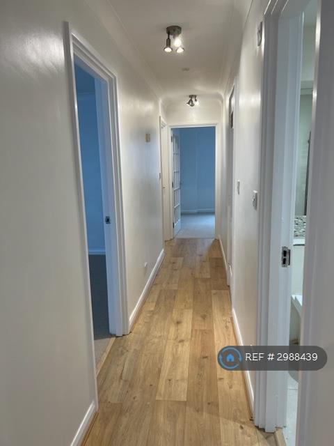 Flat Heath Road in Greater London