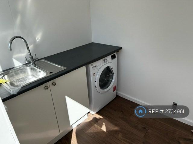 Room Granhams Close in South Cambridgeshire