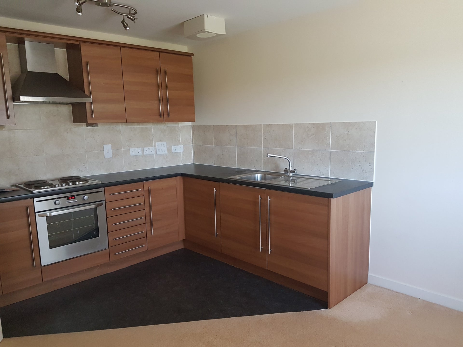 Flat Hargate Way in Peterborough
