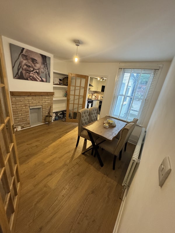 Room Brighton Road in Greater London