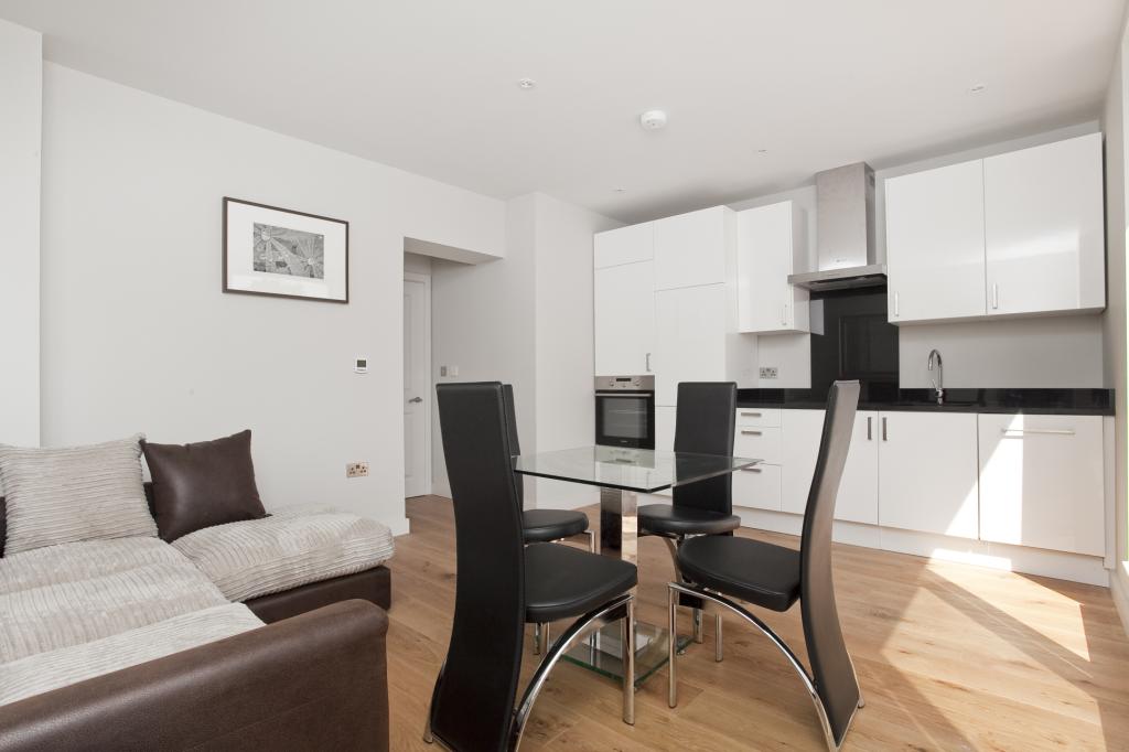 Flat Southgate Road in Greater London