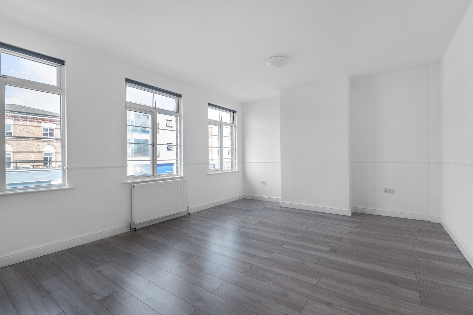 Flat Nelson Road in Greater London