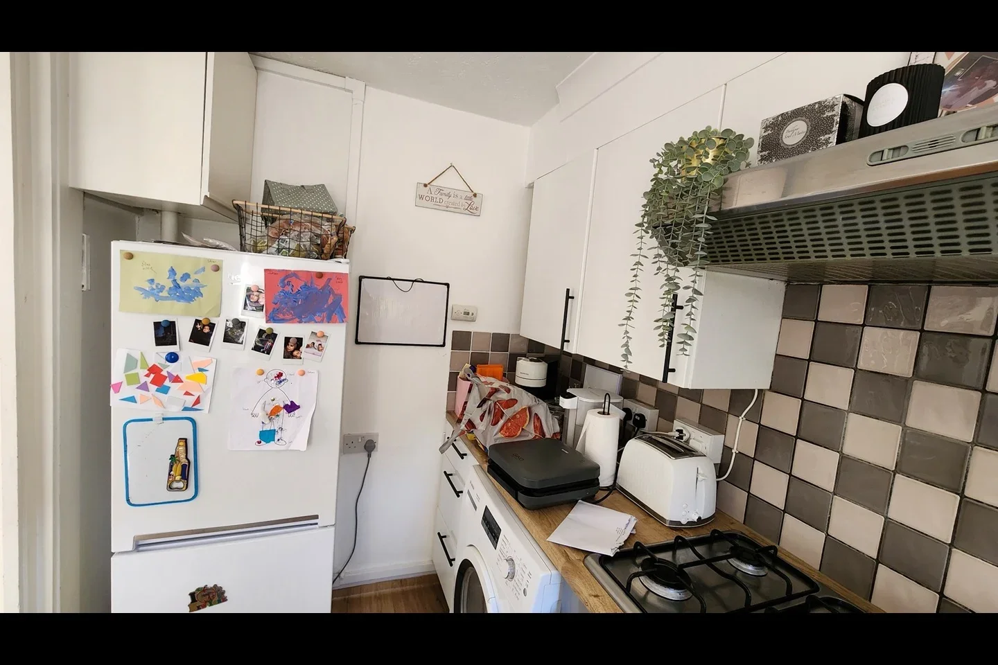 Flat Outram Road in Greater London