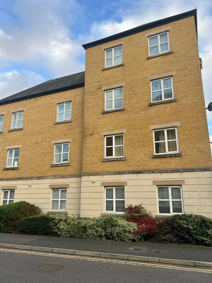Flat Hargate Way in Peterborough