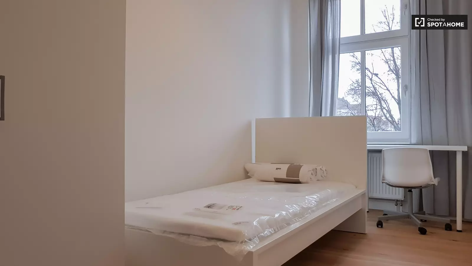 Wohnung Leibnizstraße in Berlin