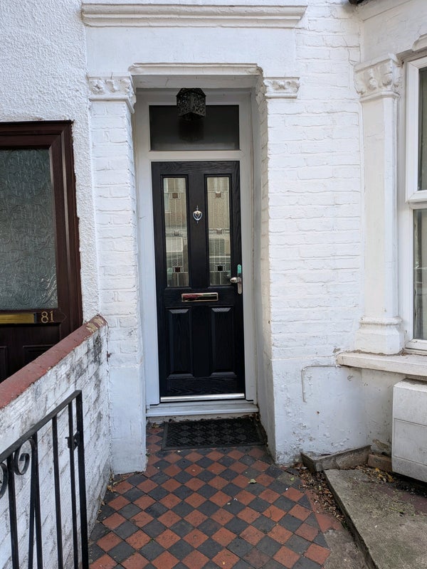 Room Wakefield Street in Greater London