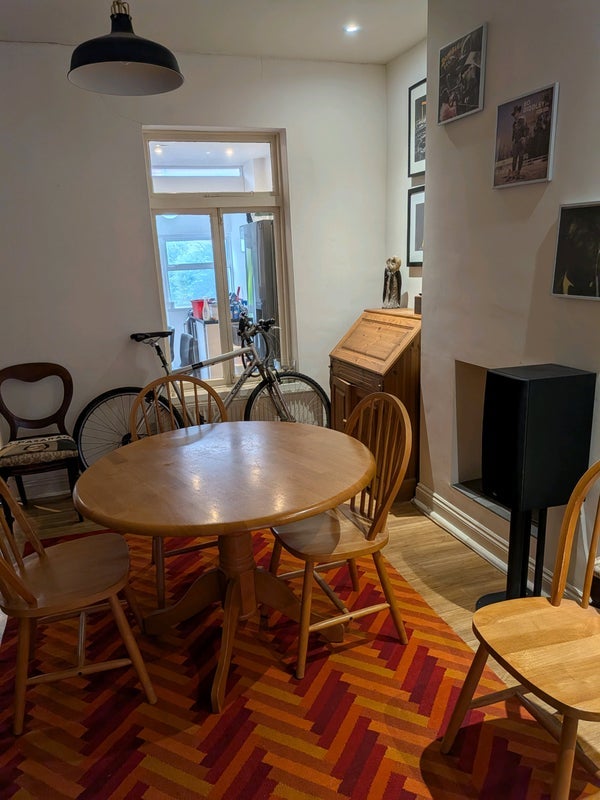 Room Wakefield Street in Greater London
