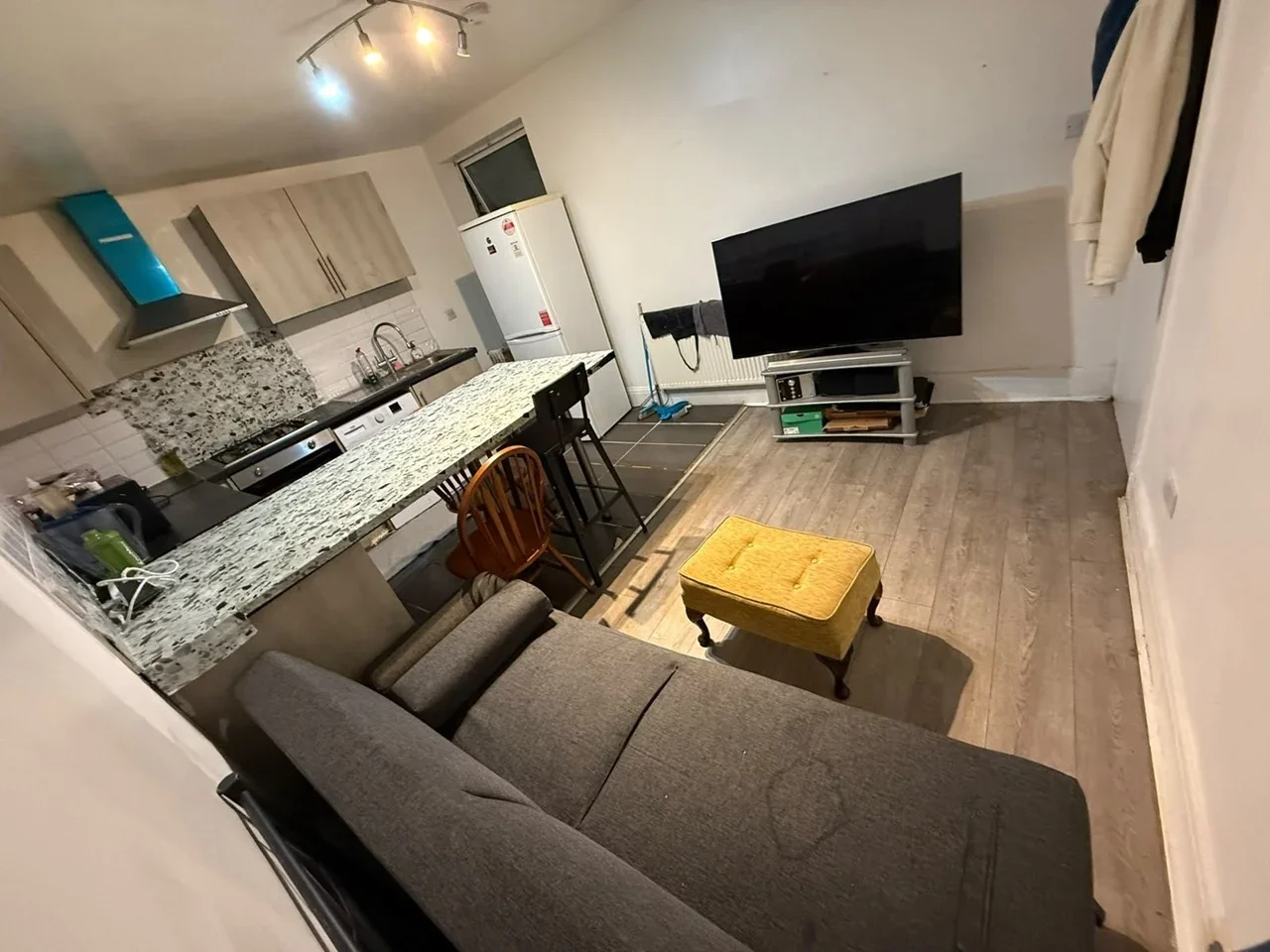 Room South Street in Greater London
