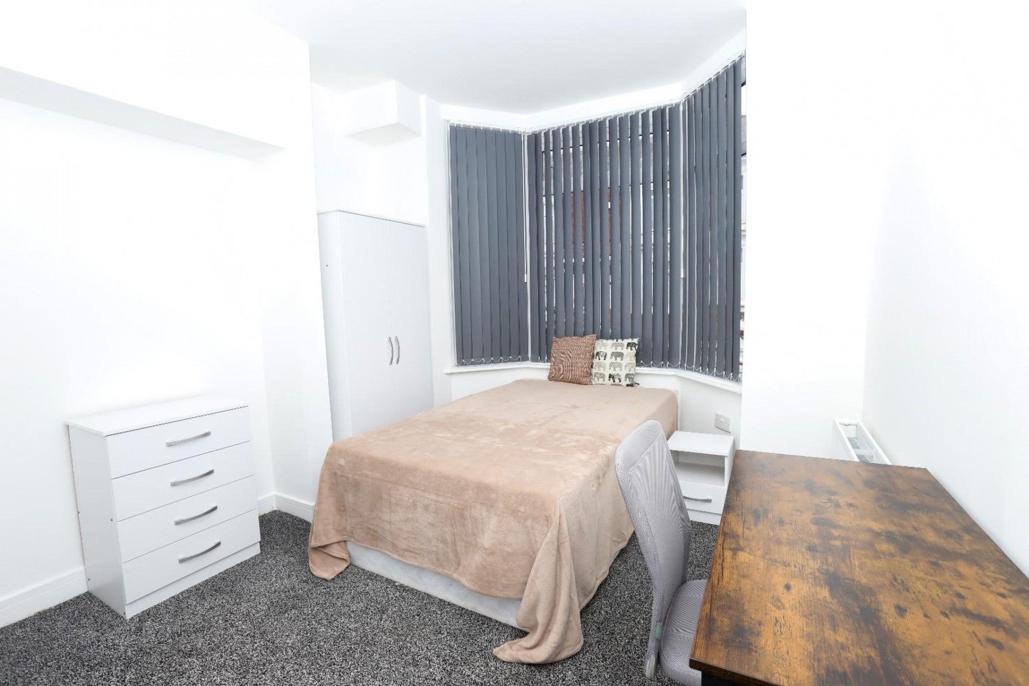 Room Wellesley Road in Middlesbrough
