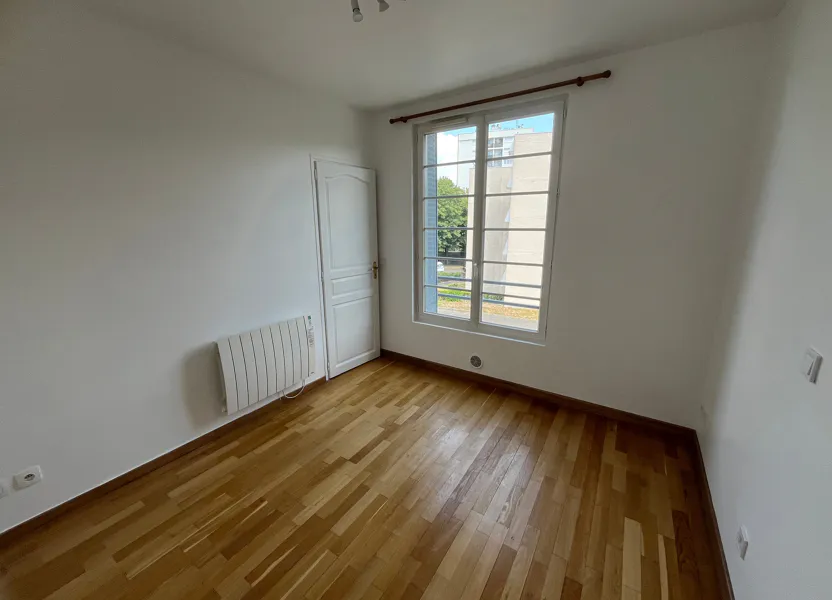 Flat Rue de la Futaie in L'Haÿ-les-Roses