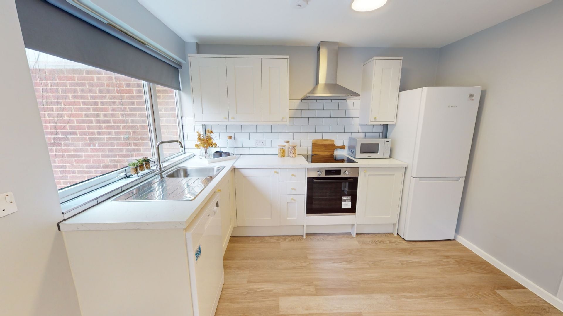 Room Lebanon Close in Exeter