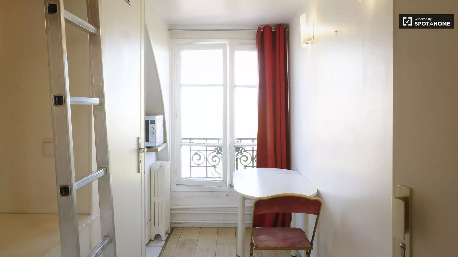 Flat Avenue Stéphane Mallarmé in Paris