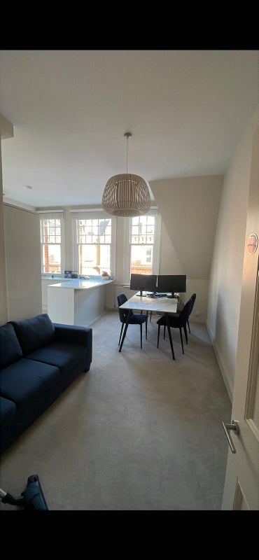 Room Egerton Gardens in Greater London