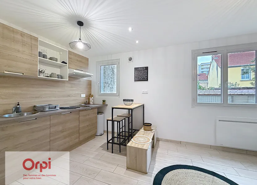 Room Rue Louis Ganne in Montluçon