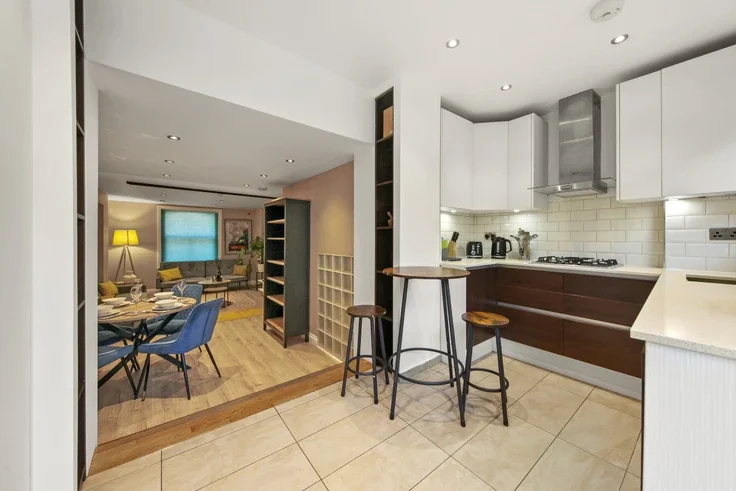 Flat Eversholt Street in Greater London