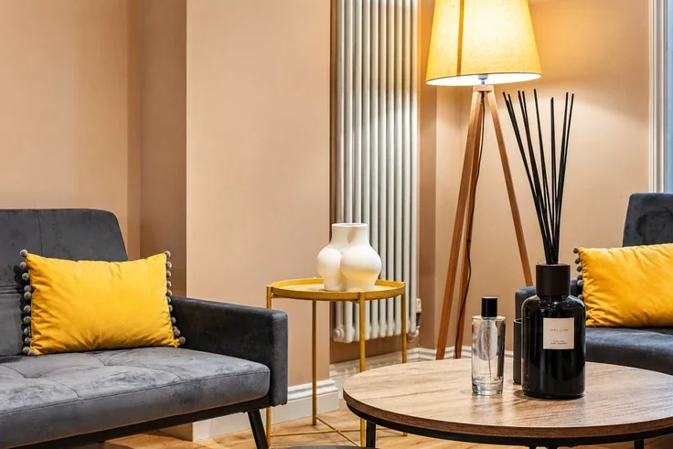 Flat Eversholt Street in Greater London