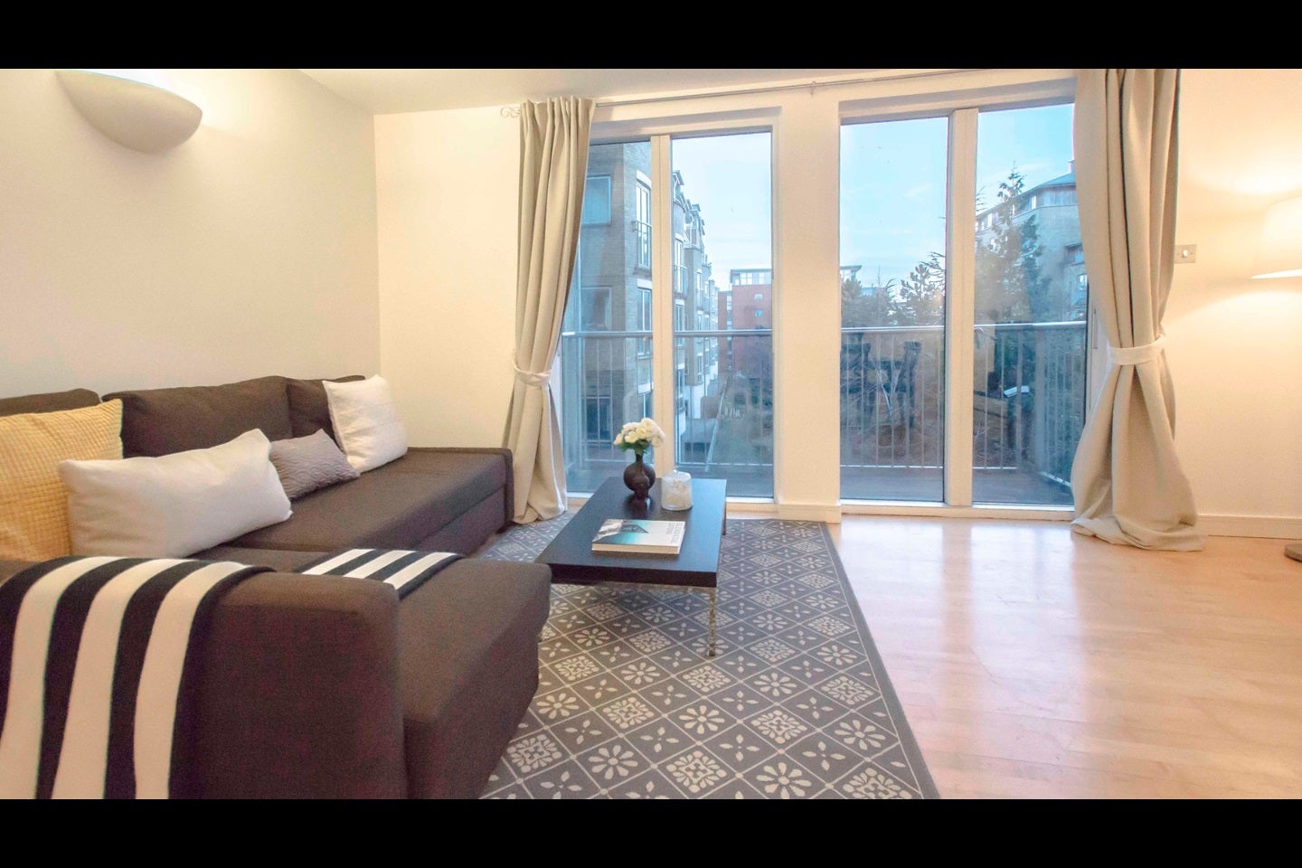 Flat Admiral Walk in City of Westminster