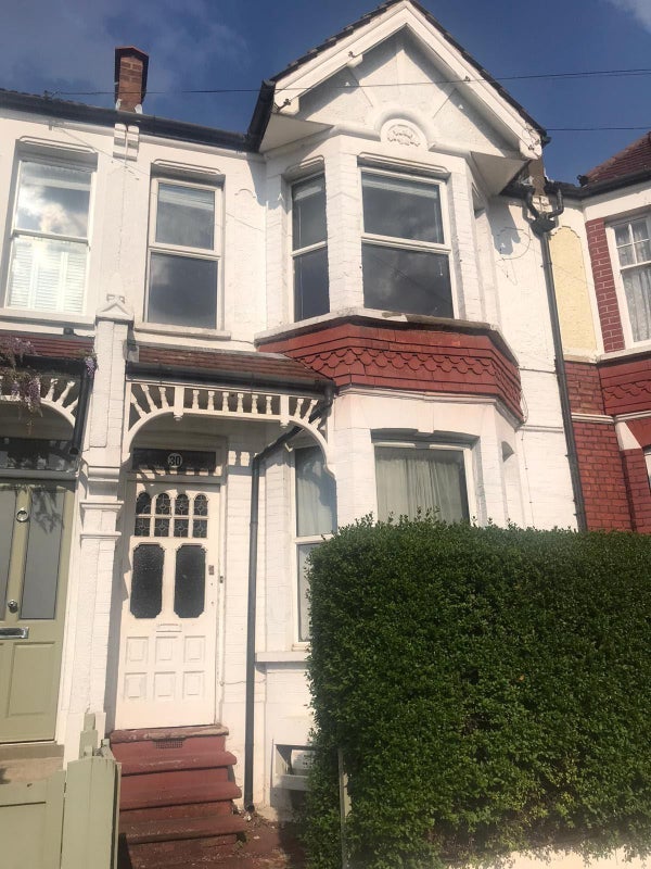House Chasefield Road in Greater London