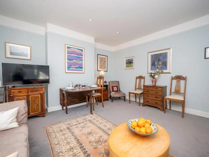 Flat Wickham Road in Greater London