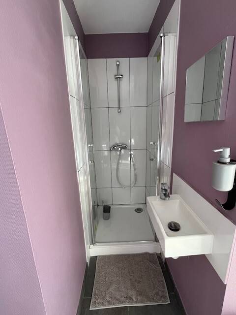 Room Rue des Treilles in Libourne