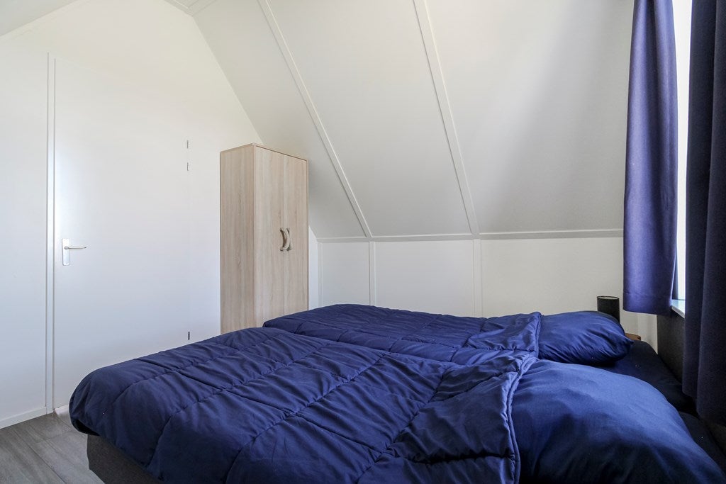 Vrijstaande woning te koop: Zeedijk 2-327, Uitdam