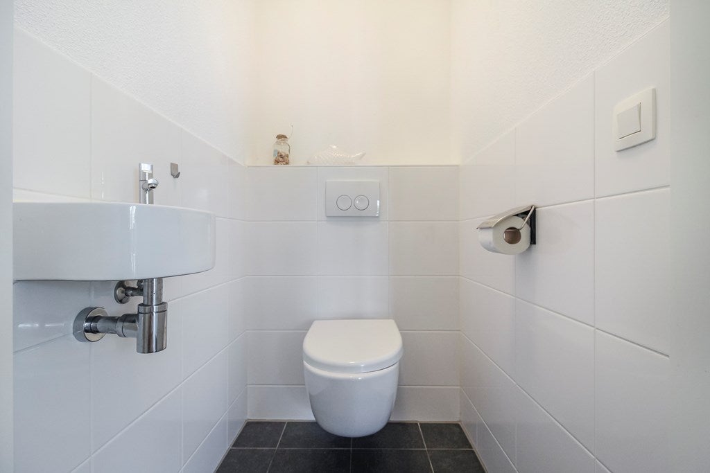 Vrijstaande woning te koop: Zeedijk 2-327, Uitdam