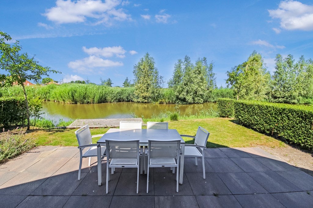 Vrijstaande woning te koop: Zeedijk 2-327, Uitdam