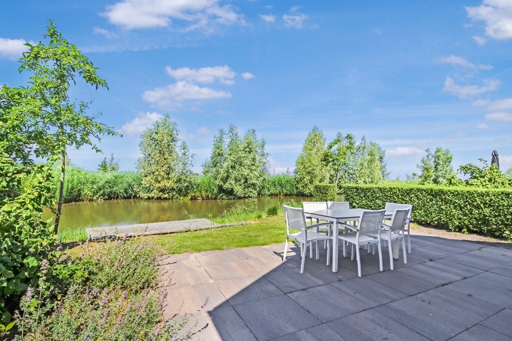 Vrijstaande woning te koop: Zeedijk 2-327, Uitdam