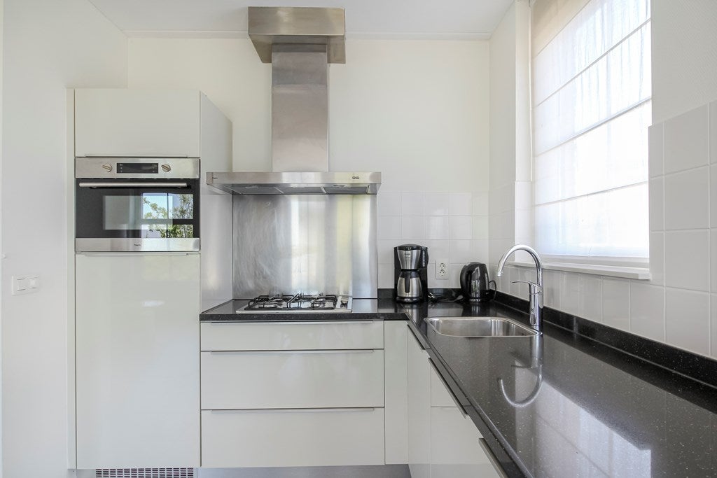 Vrijstaande woning te koop: Zeedijk 2-327, Uitdam