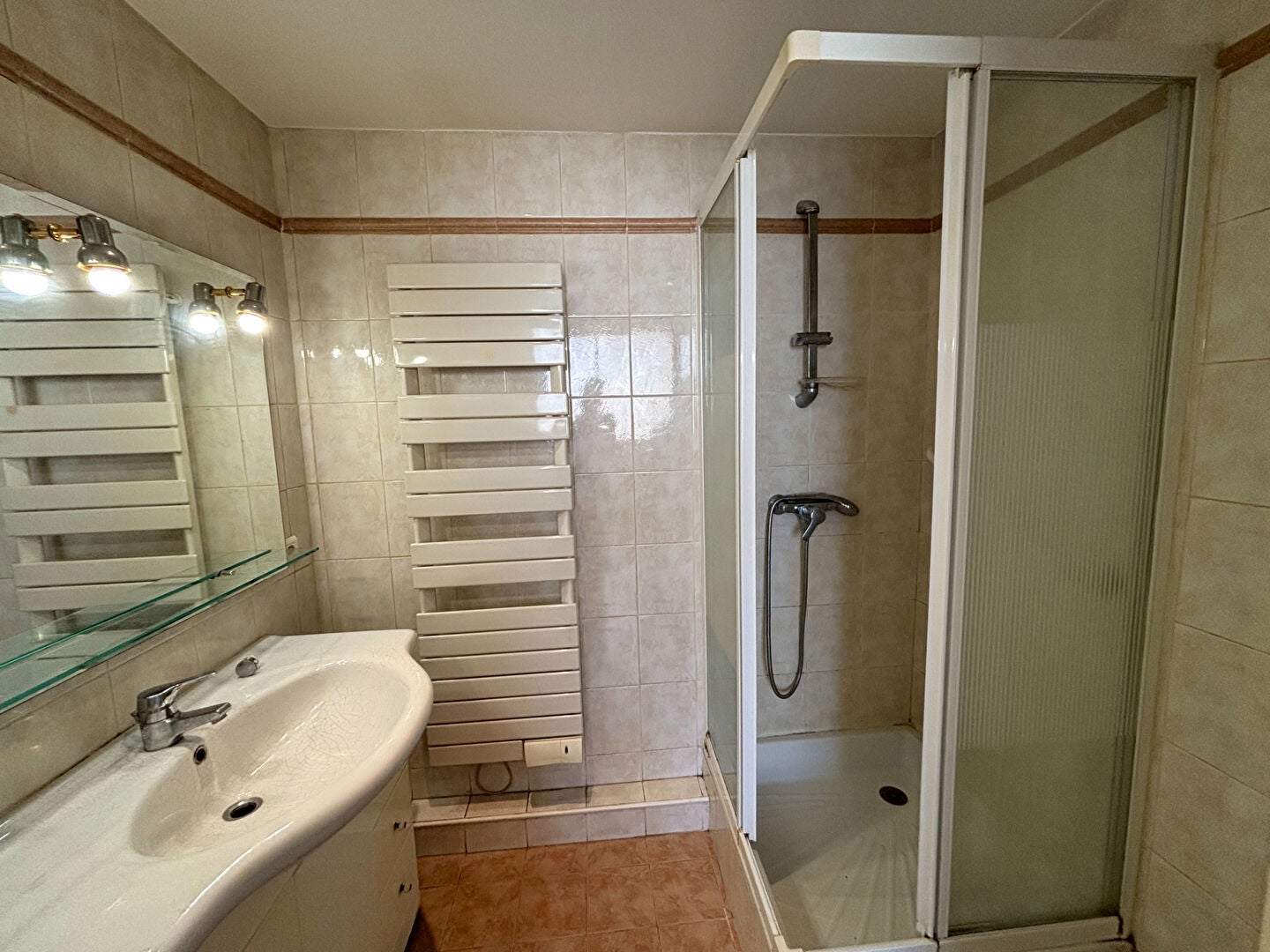 Room Avenue Sévigné in Nice