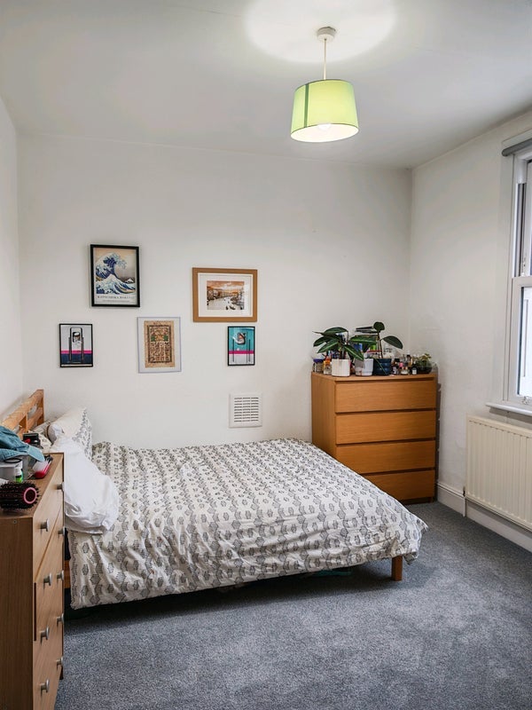 Room Clapham Park Road in Greater London