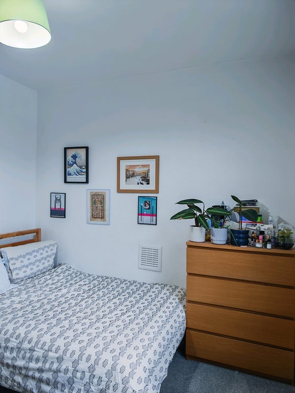 Room Clapham Park Road in Greater London