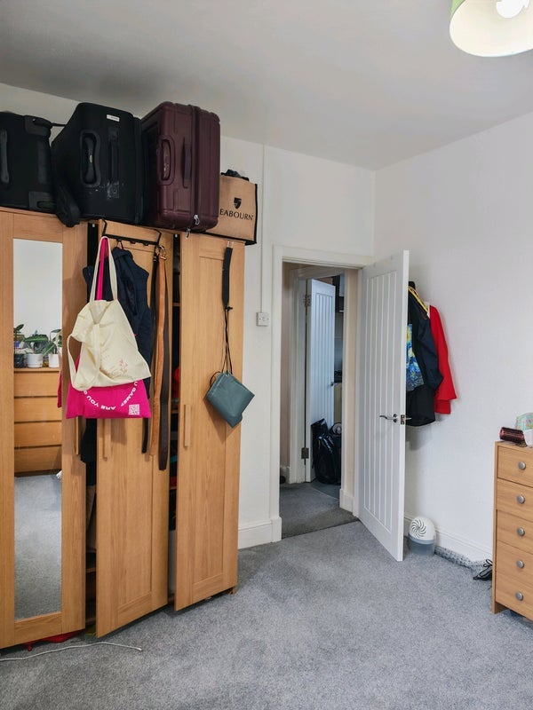 Room Clapham Park Road in Greater London