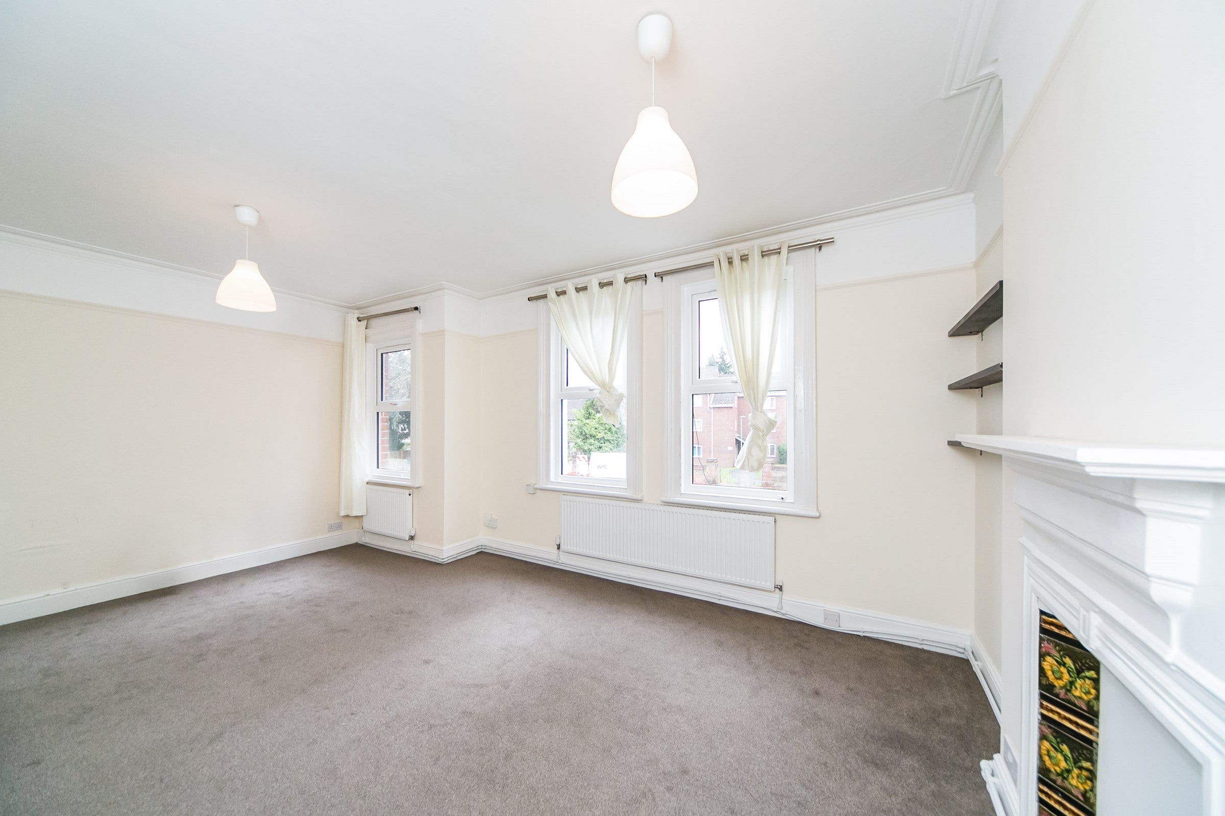 Flat Tilehurst Road in Reading