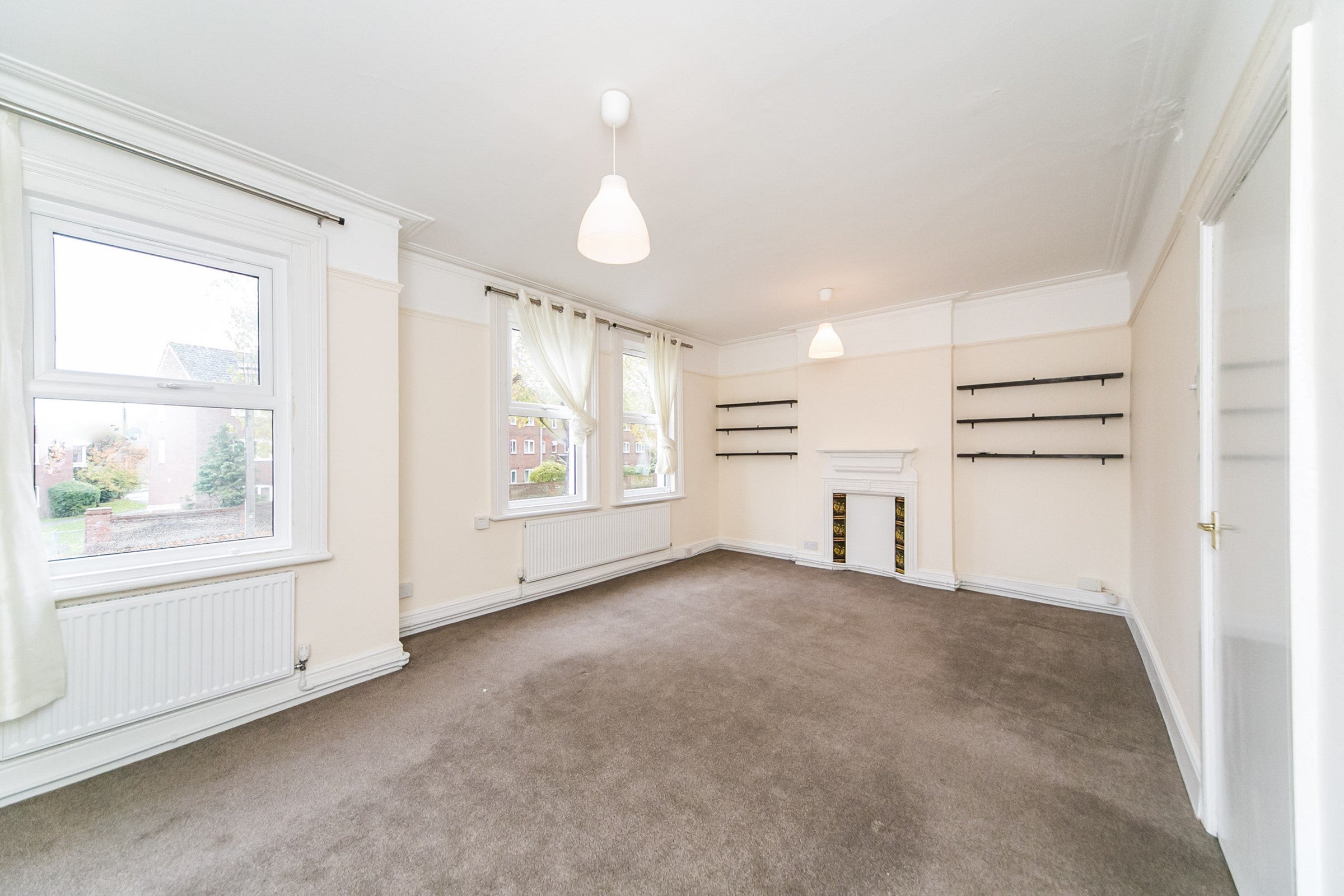 Flat Tilehurst Road in Reading