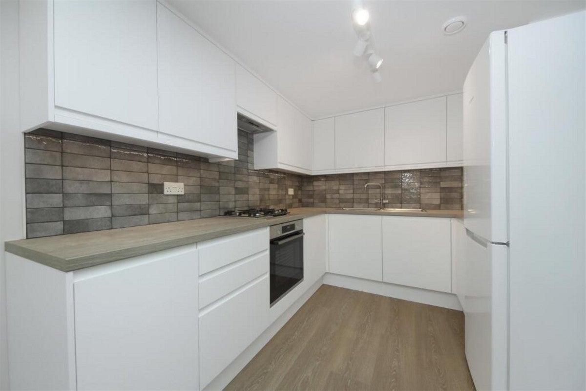 Flat Noel Road in Greater London