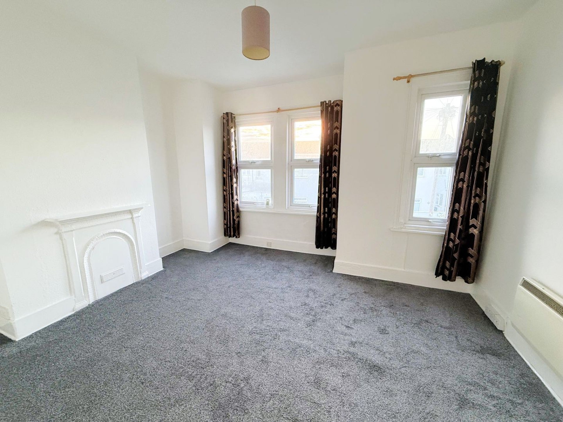 Flat Whitley Road in Eastbourne