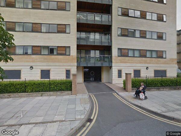 Flat Jessop Avenue in Cheltenham