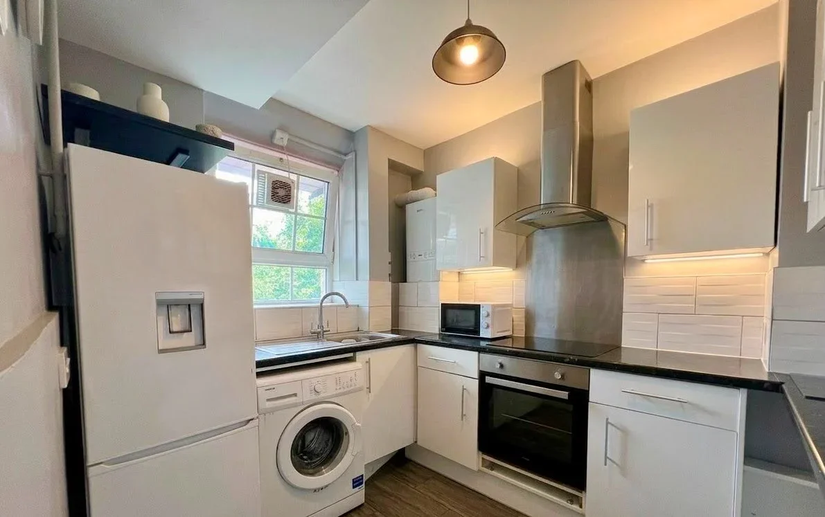 Room Union Road in Greater London