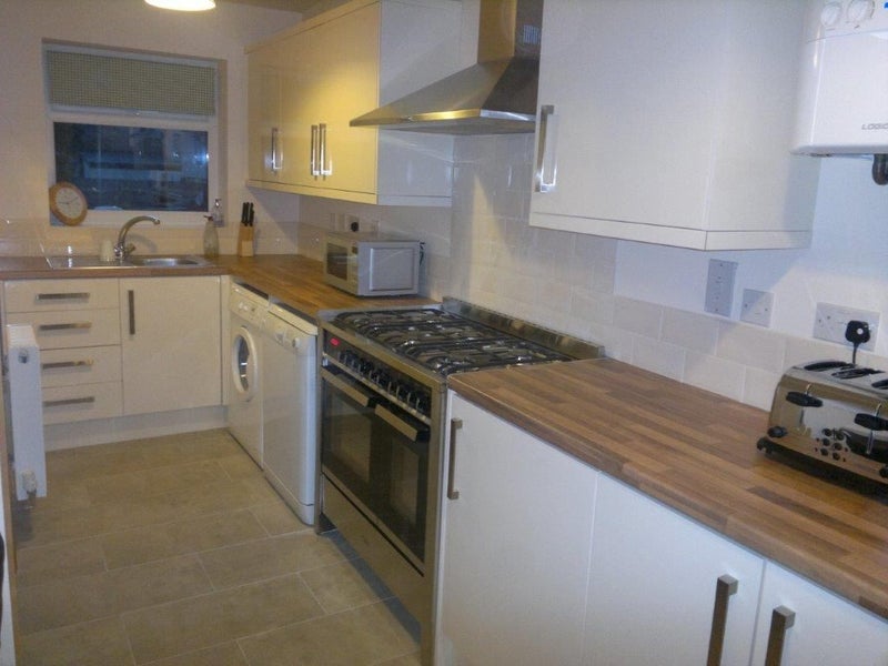 Room Beeston Road in Nottingham