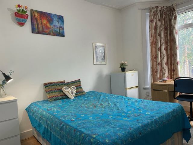 Room St Mary's Road in Greater London