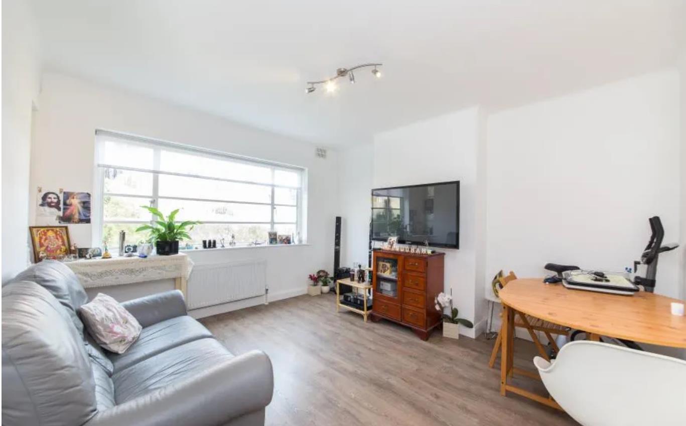 Flat Denison Close in Greater London