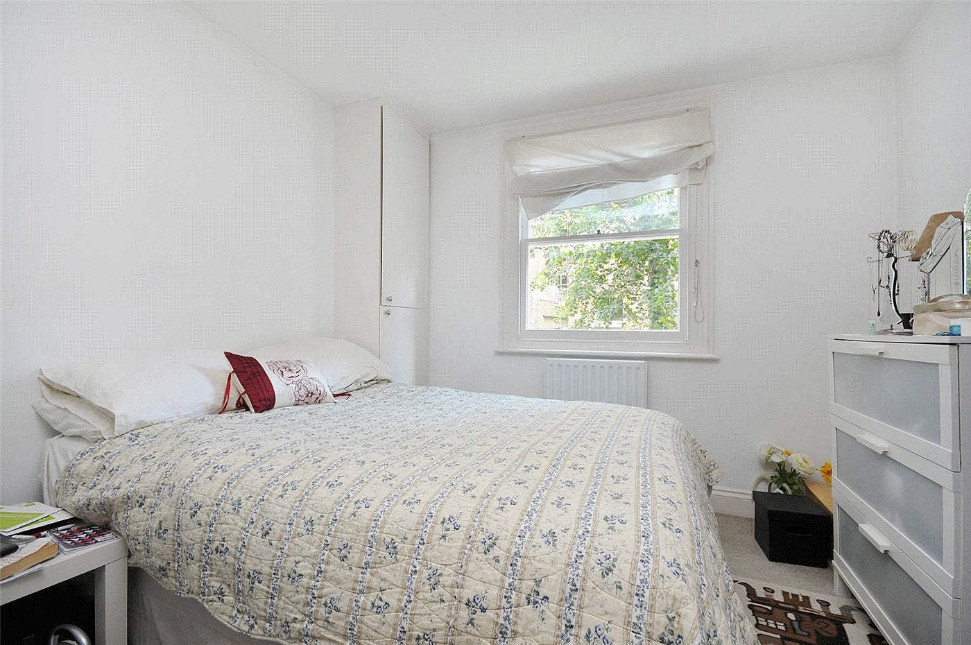 Flat Coverdale Road in Greater London