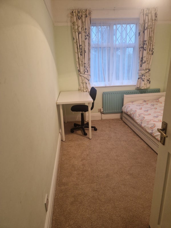 Room Grasmere Avenue in Greater London