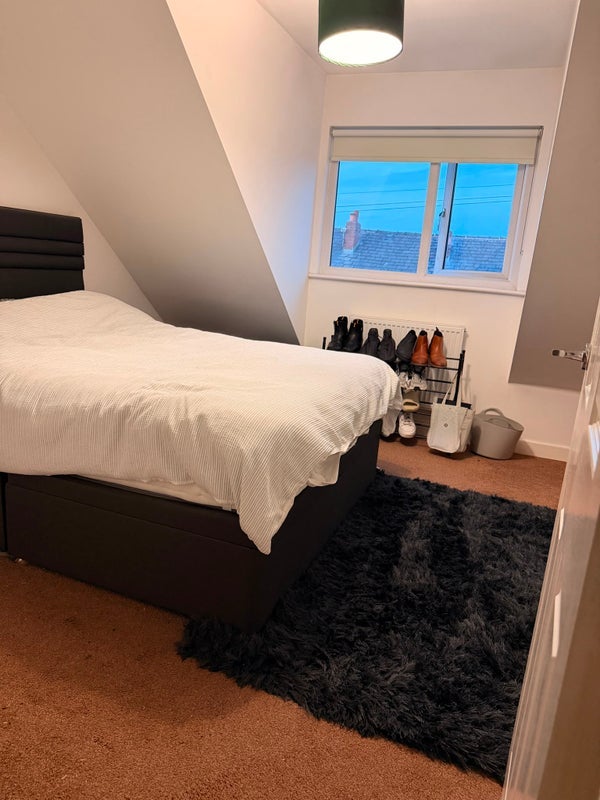 Room Moorcroft Gardens in Bolton