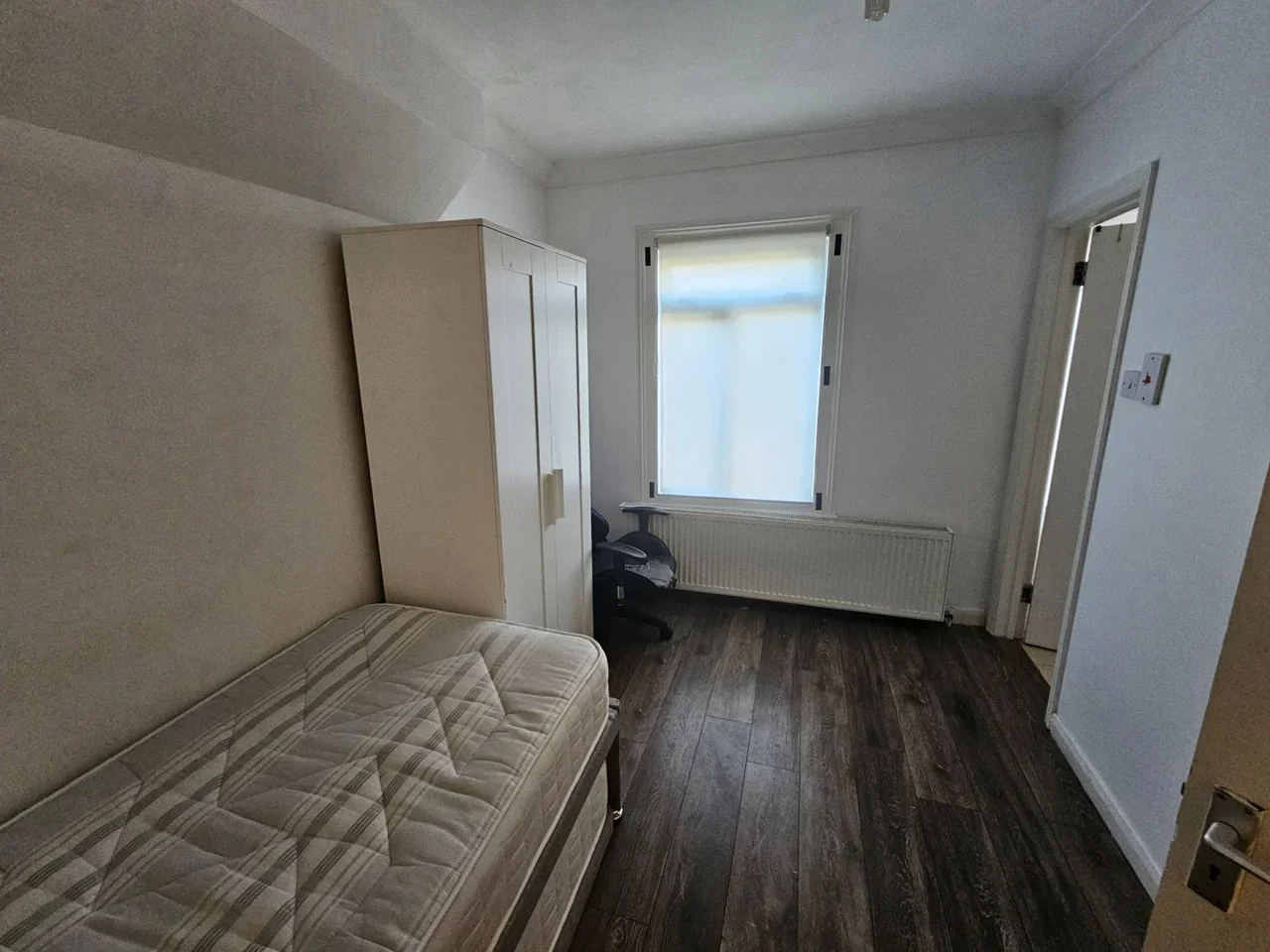 Room Osterley Park View Road in Greater London