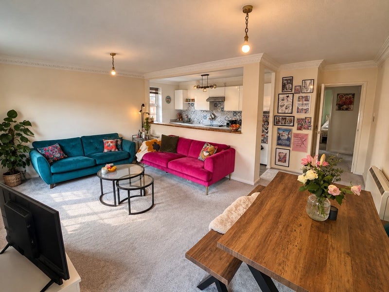 Room Woollam Place in Manchester