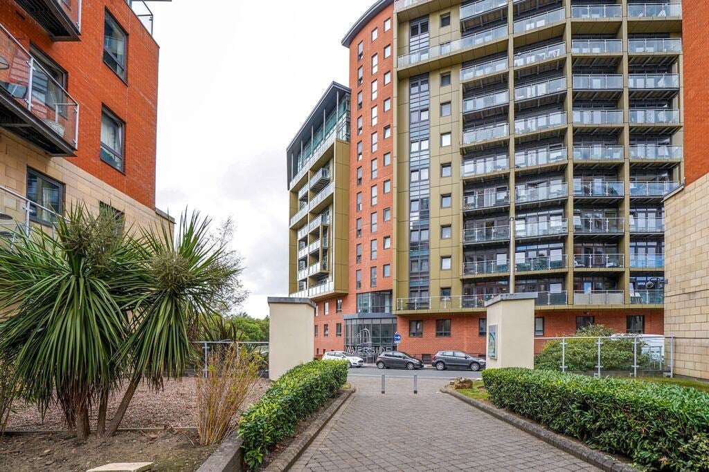 Flat Gotts Road in Leeds