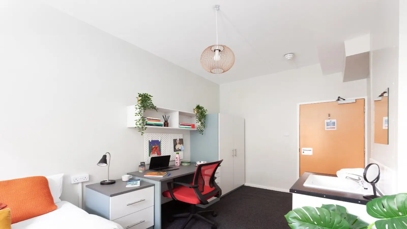 Room Horseferry Road in City of Westminster