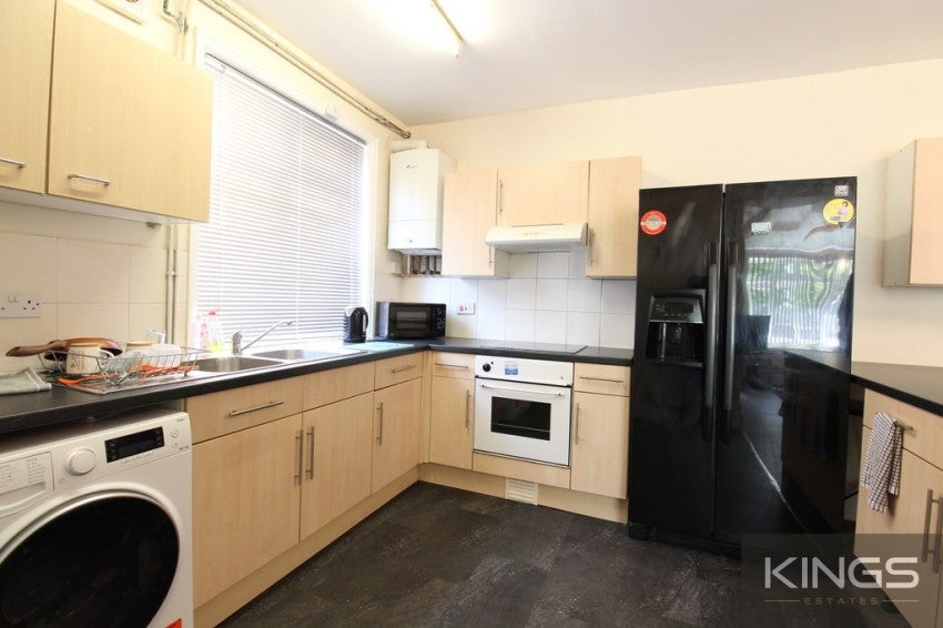 Flat Harefield Road in Southampton